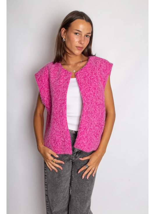 Gilet texturé sans manches femme rose porté ouvert